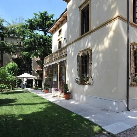 Gloria Affittacamere Verona
